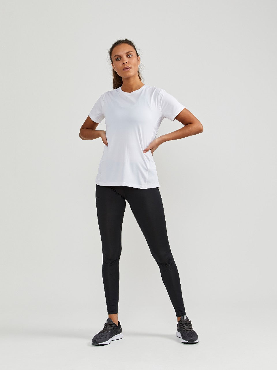 Adv Essence Ss Tee W White