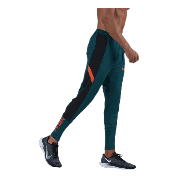 Nike F.C. Cuffed Pant Patterned