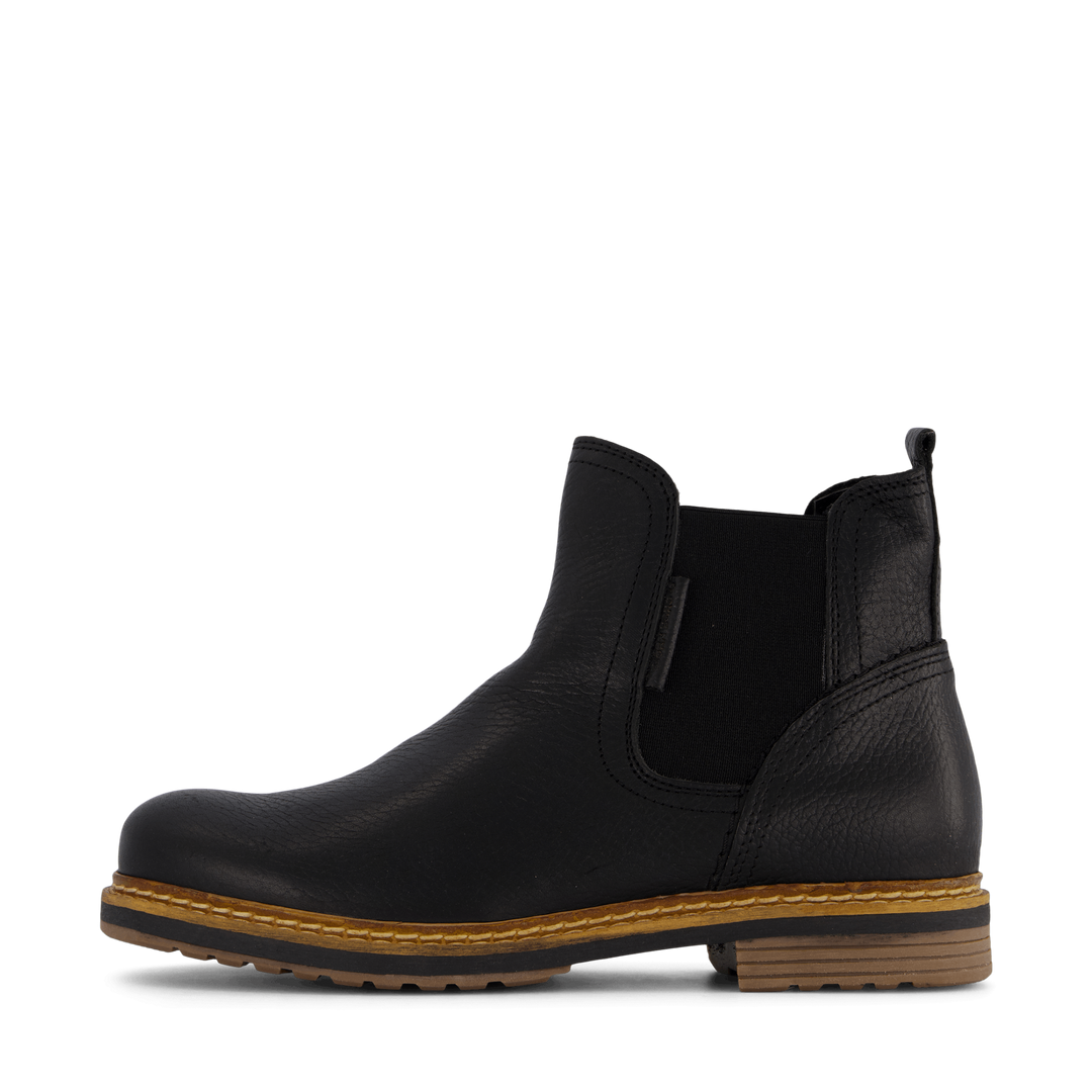 Josie Chs W Black