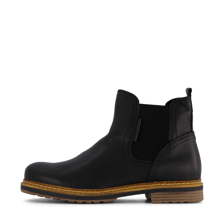 Josie Chs W Black