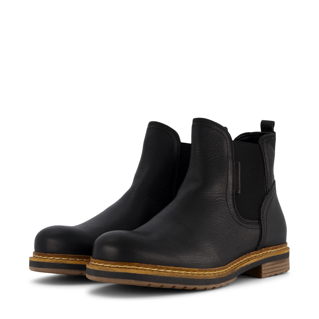 Josie Chs W Black