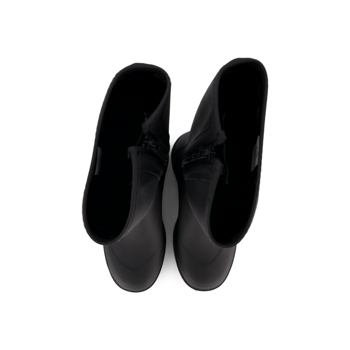 Halla Black
