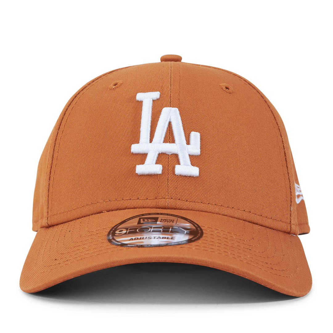 League Essential 9forty