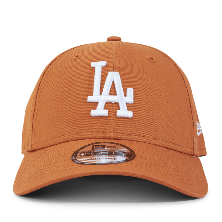 League Essential 9forty