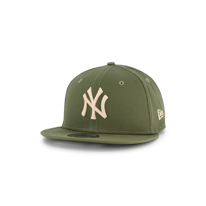 League Essential 9fifty New Yo Novstn