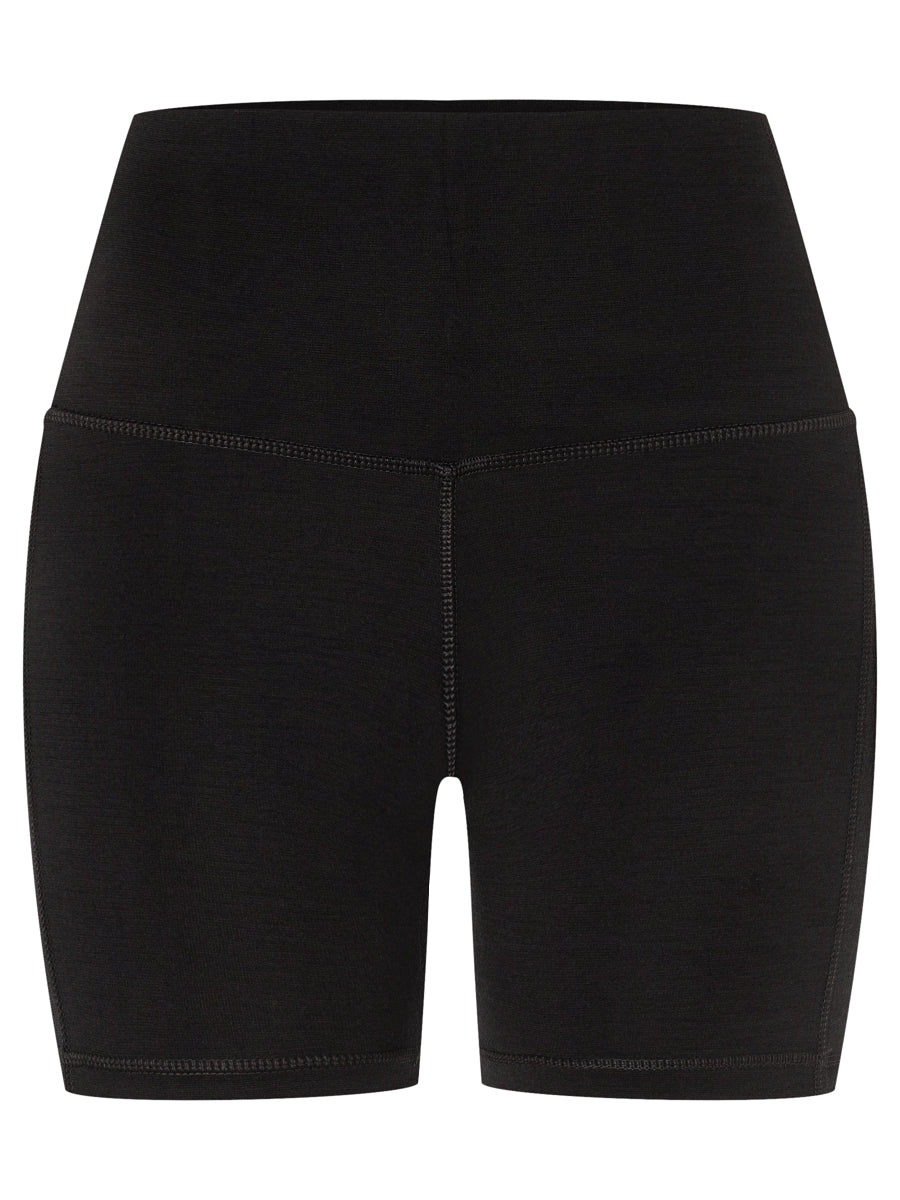 W Liquid Flow Shorts Black