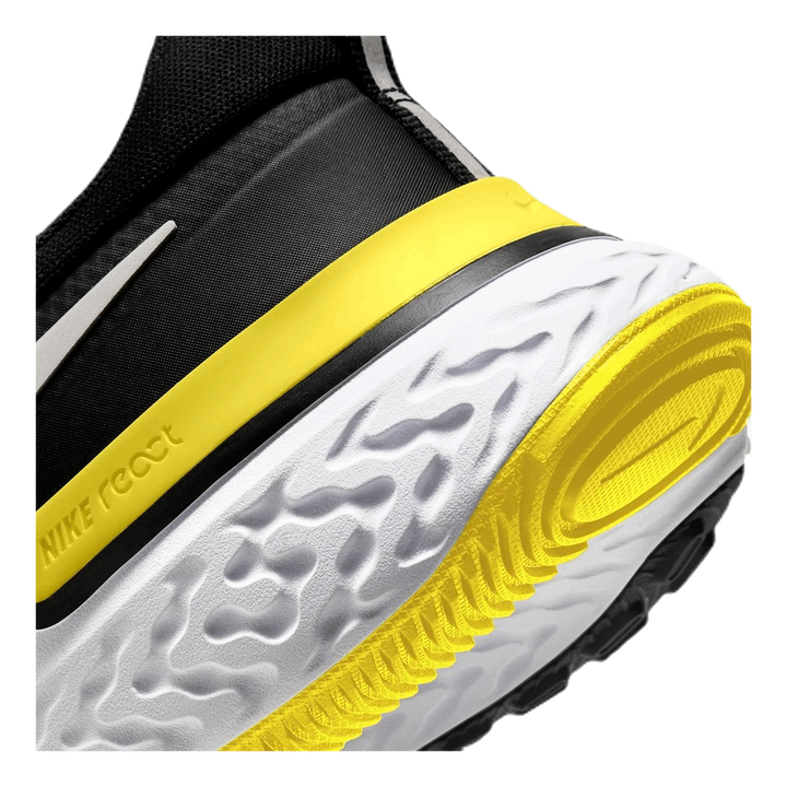 React Miler Black/Silver