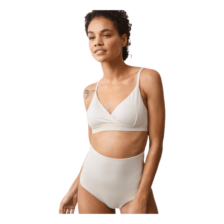 The Go-To triangle bra Beige