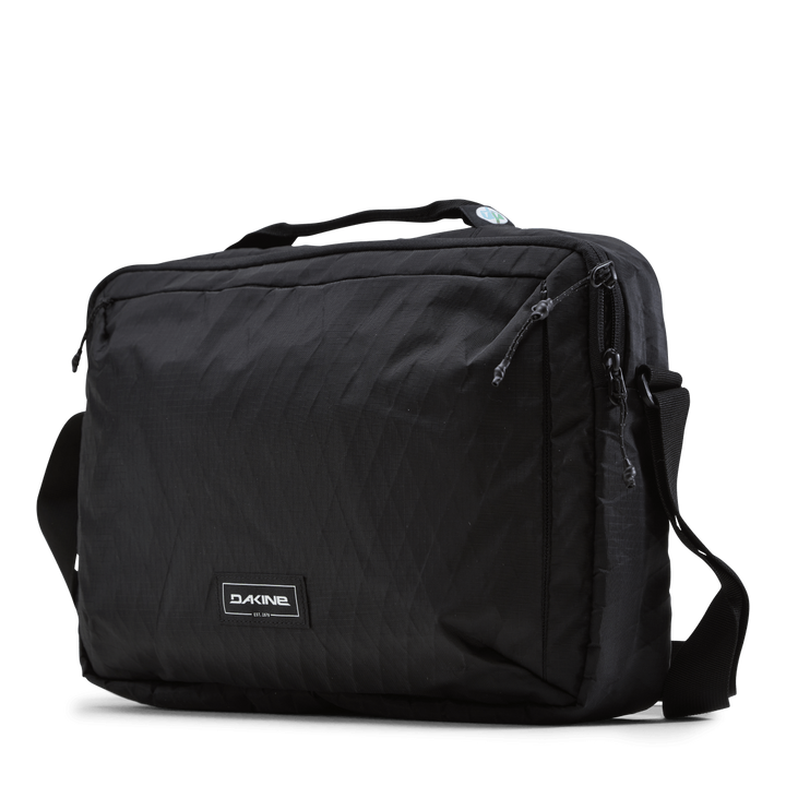 Concourse Messenger 15L Black