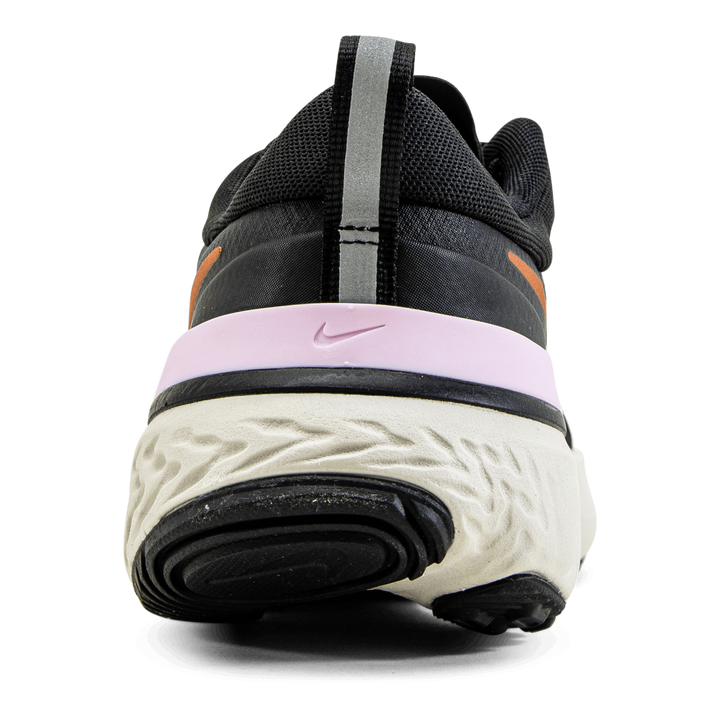 React Miler Black/Gold