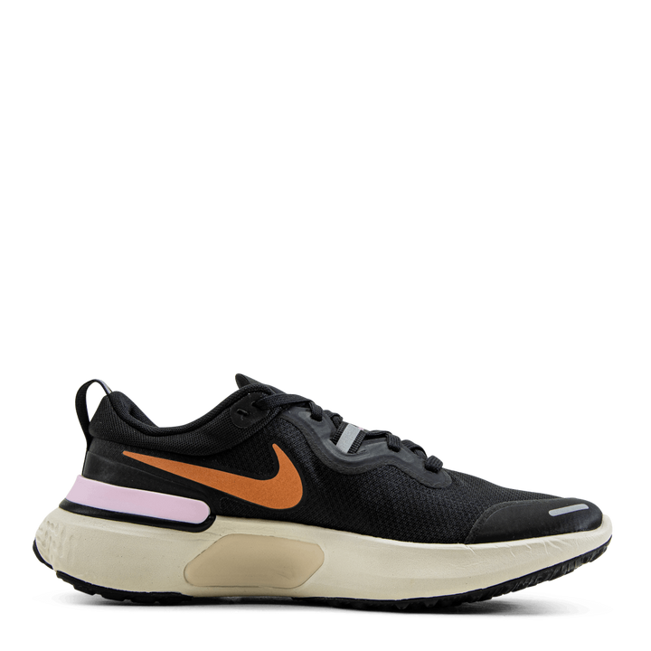 React Miler Black/Gold