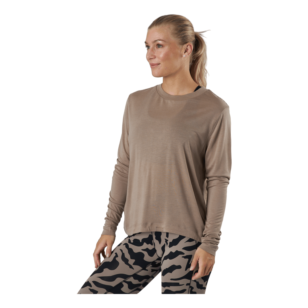 Ease Crew Neck Taupe Grey