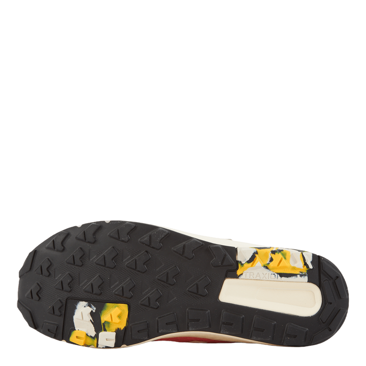 Terrex Trailmaker Hiking Shoes Coral Fusion / Wonder White / Solar Gold