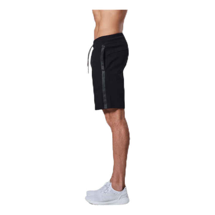 Capture Tech Shorts Black