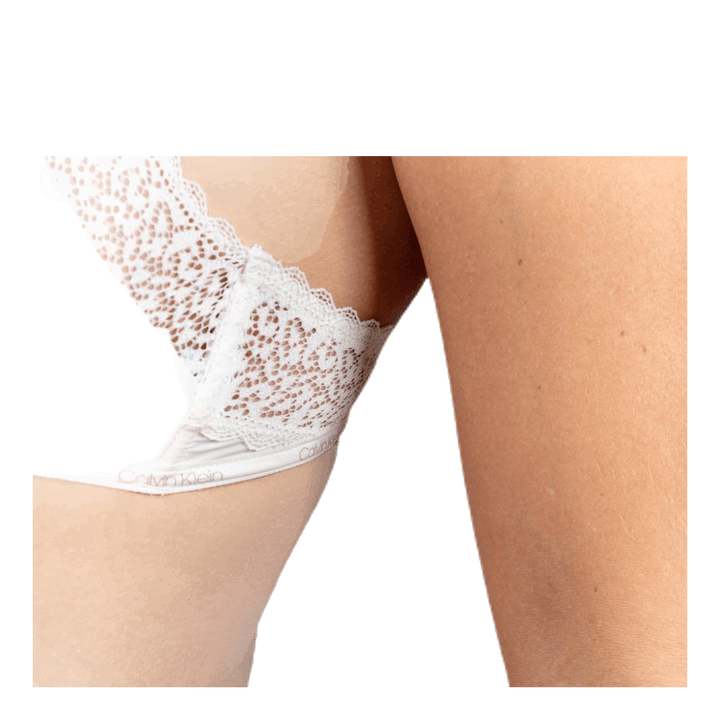Unlined Triangle White