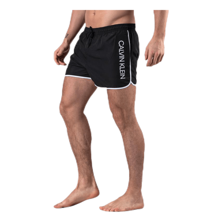 Core Solid Short Runner Black