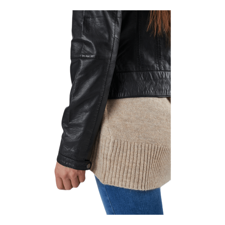 Diora Black