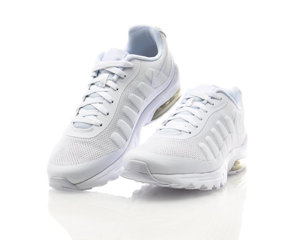 Nya sneakers du måste spana in Image