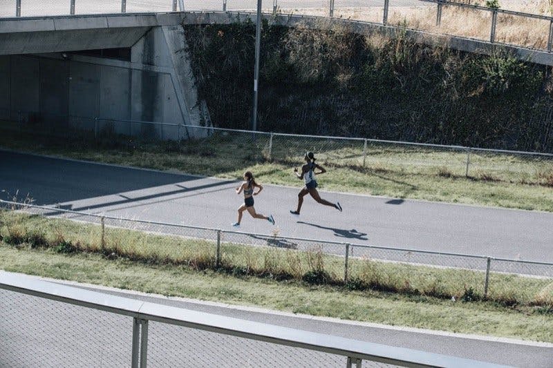 Därför ska du inte springa i dina träningsskor Image