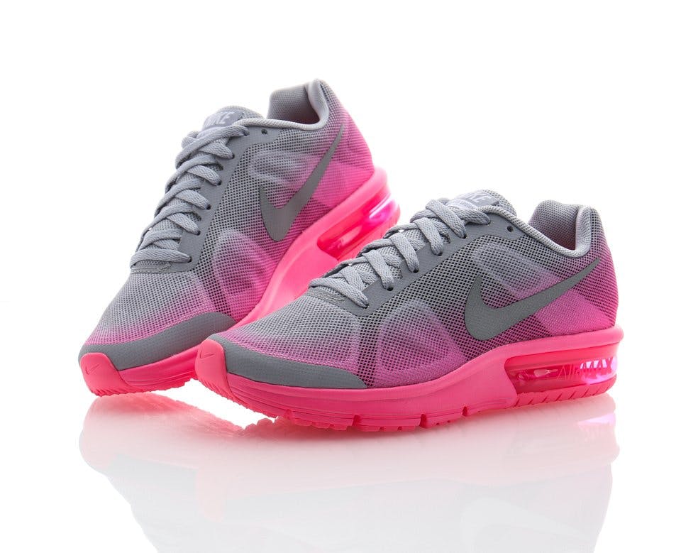 Så mange par sneakers behøver du Image