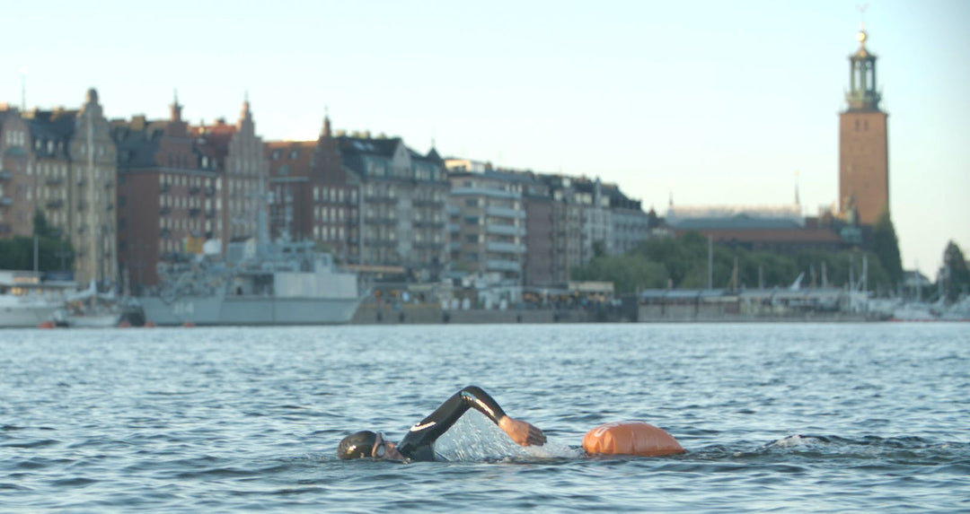 Seuraa Annan esimerkkiä ja taita osa työmatkastasi uiden! Image