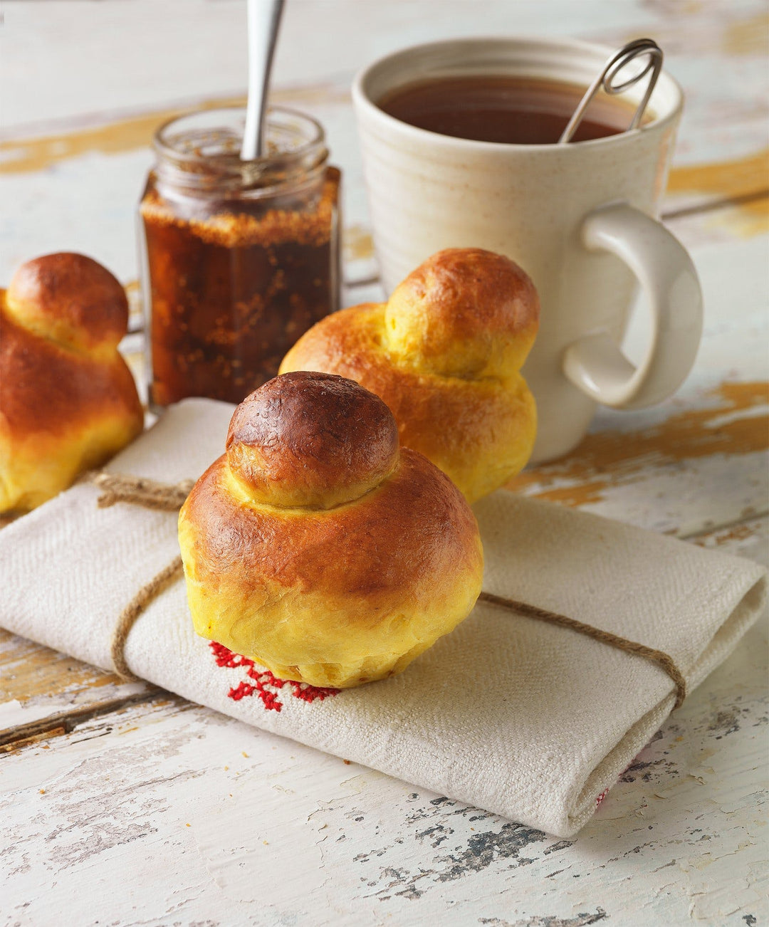 Baka brioche med saffran Image