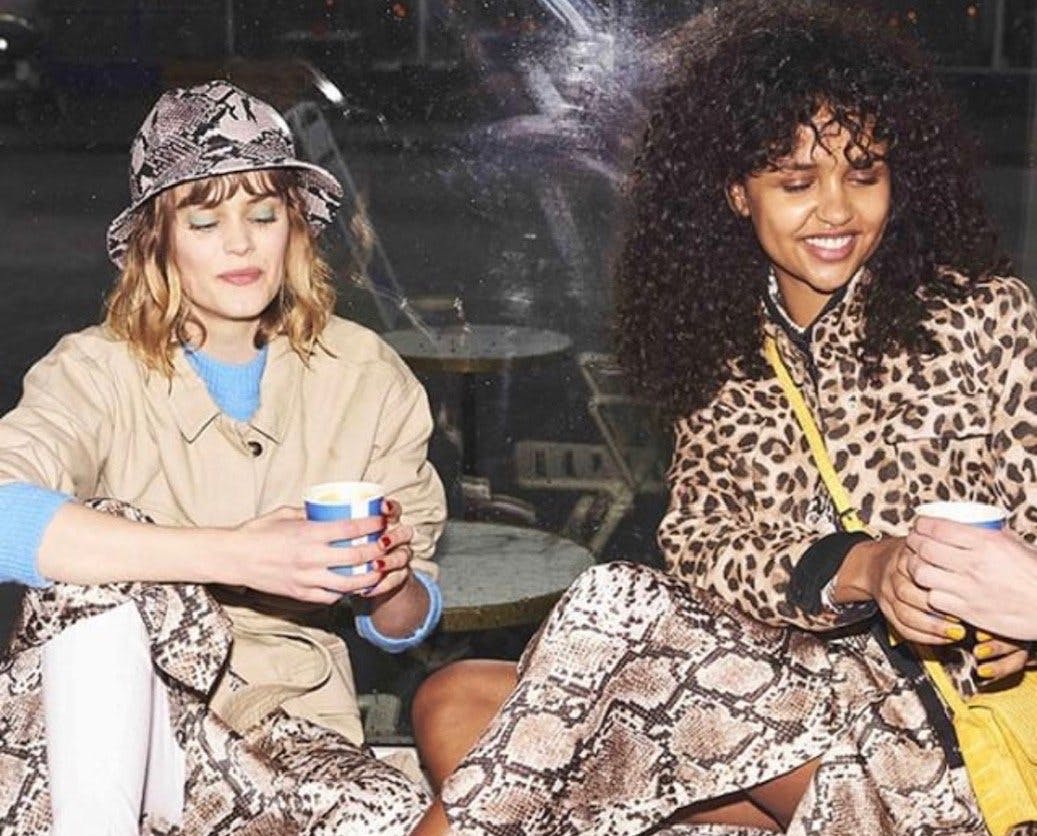 Følg med på trendsafari – her er sæsonens hotteste tøj Image