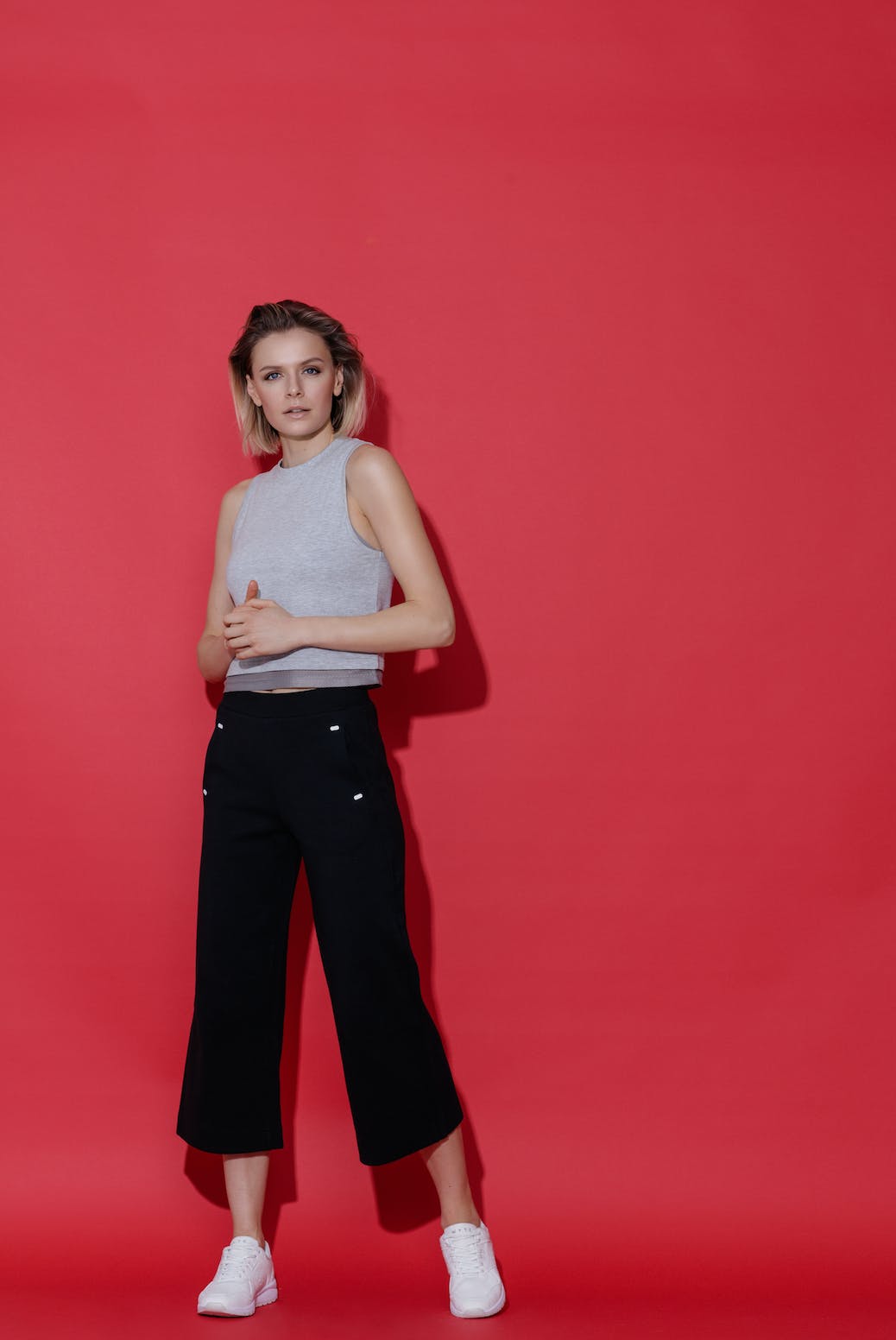 Stilren sportsmode med tydelig trendfeeling Image