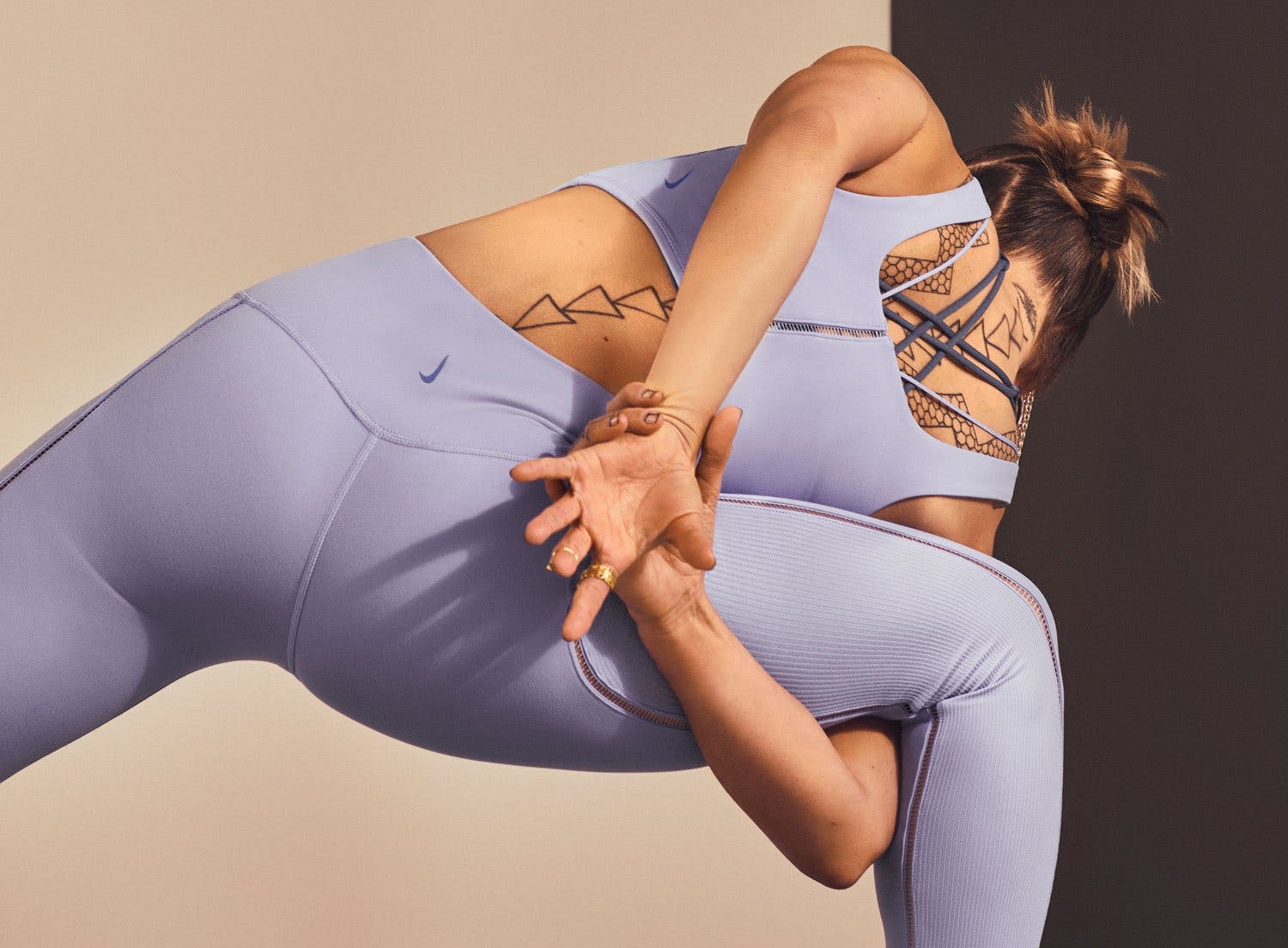 Yoga utan begränsningar i Nike Infinalon Image