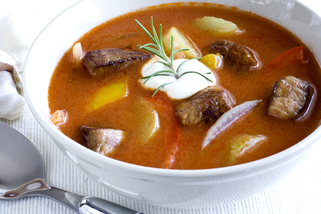 Värm dig med en mustig gulasch Image