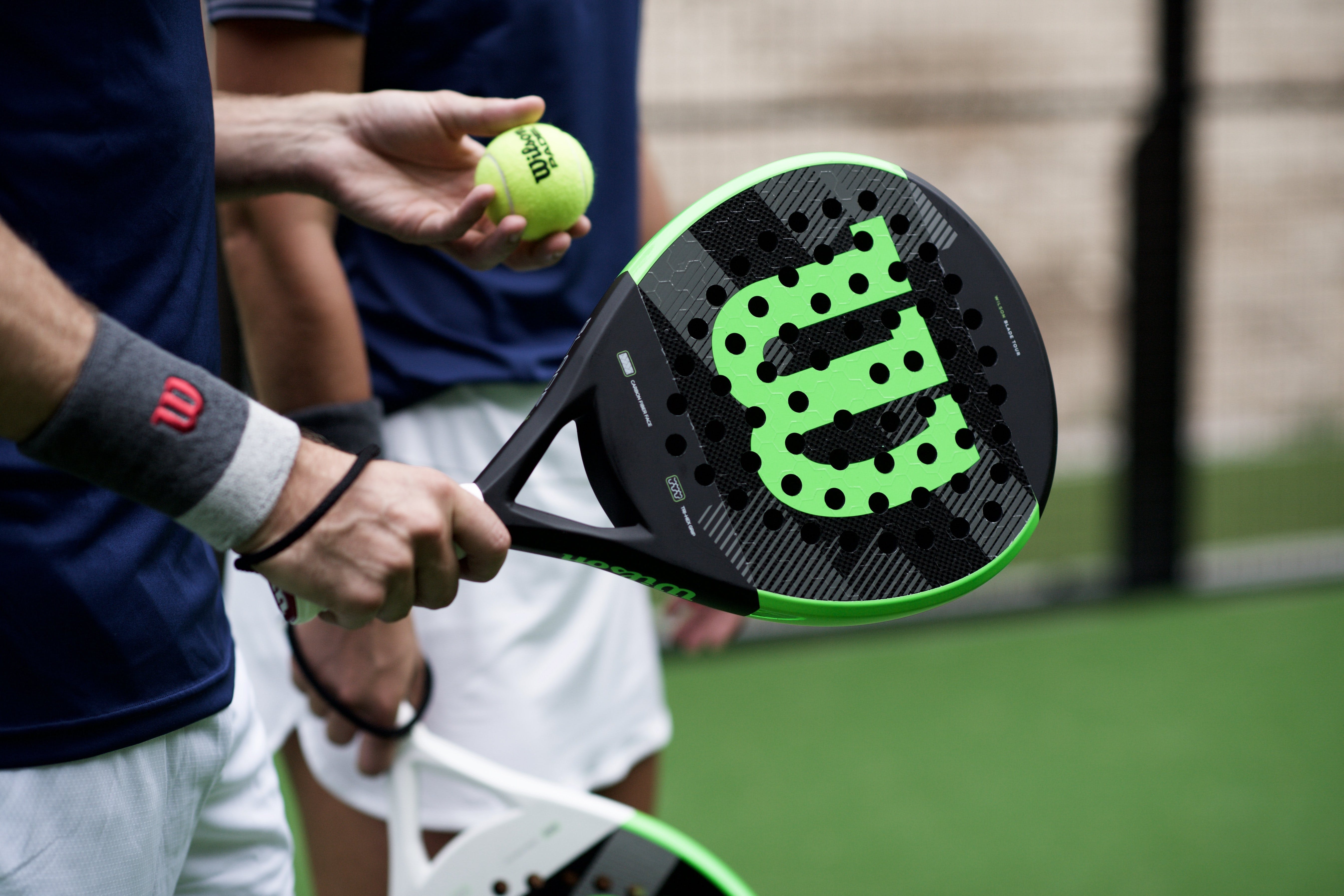 Les conseils d'experts : Comment choisir la bonne raquette de padel Image