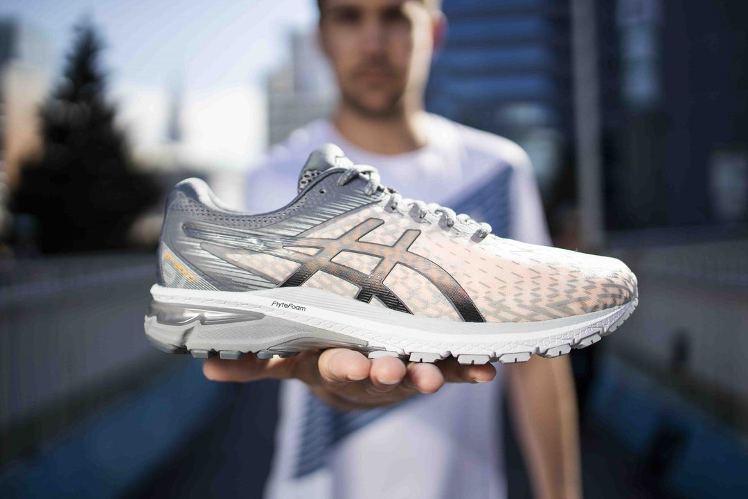 Satsa på Asics löparskor om du pronerar Image