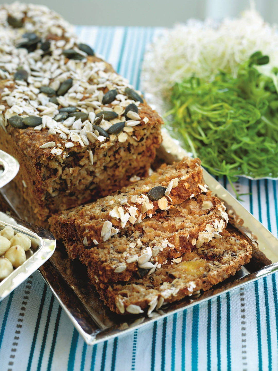 Opskrift: Bag et frøbrød fyldt med proteiner Image