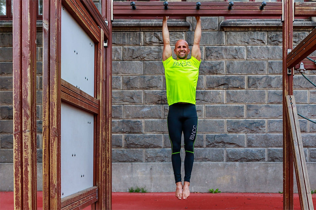 Stretcha med Naprapatjonas: Skulderblads-pull-ups Image