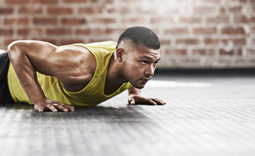 Prøv den omvendte armbøjning Image