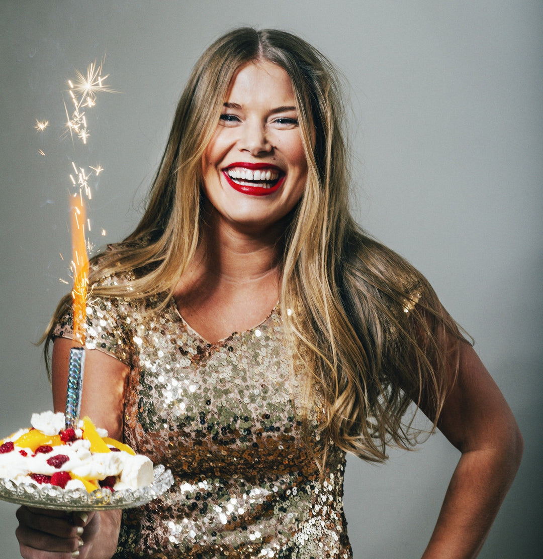 Jessica Frej har skrivit höstens festligaste bok! Image