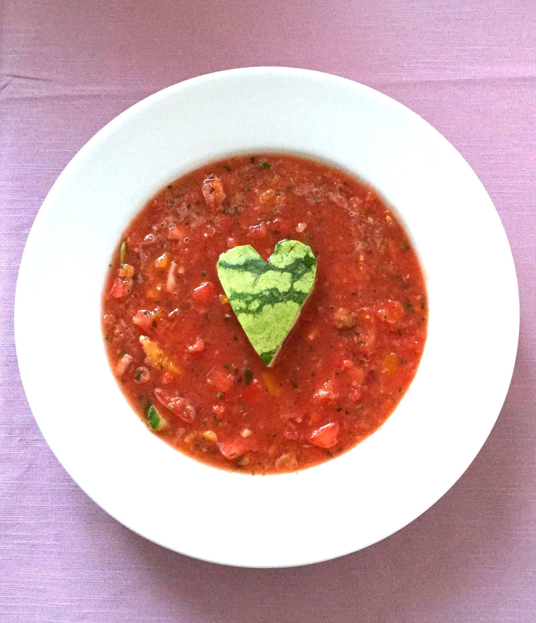 Bjud på vattenmelon-gazpacho Image