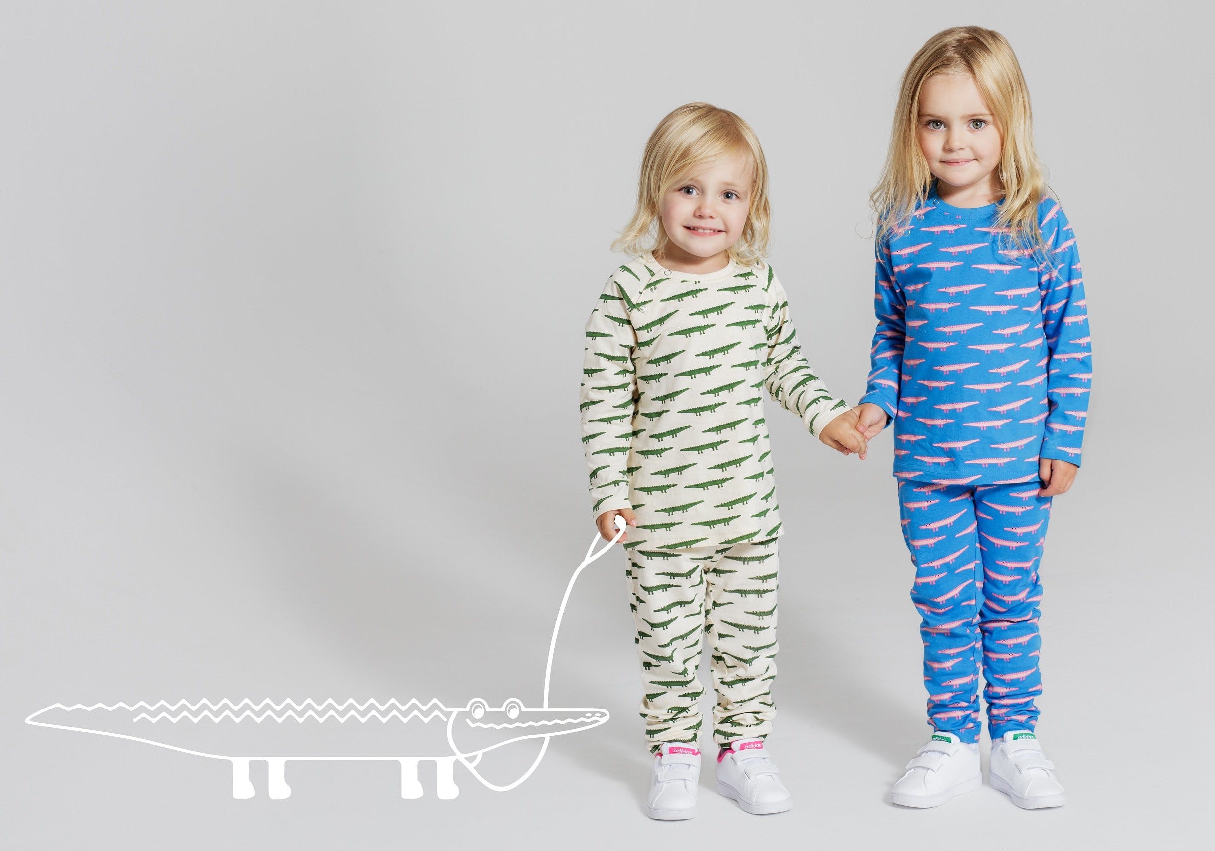Spana in Pollops nya barnkläder med fina mönster Image