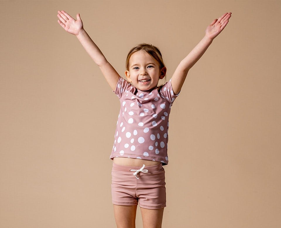 Fargerikt, morsomt og funksjonelt: Her er det nye barnemerket Virvelvind Image