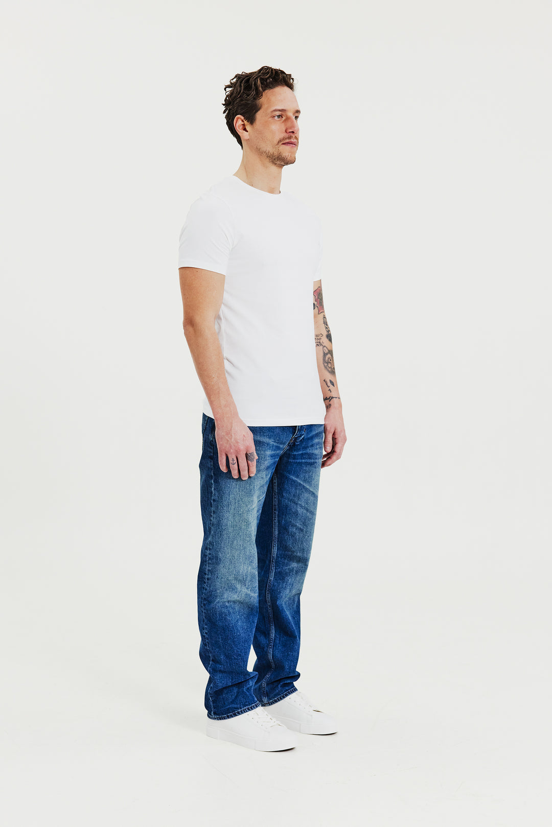 Crew-Neck Slim White