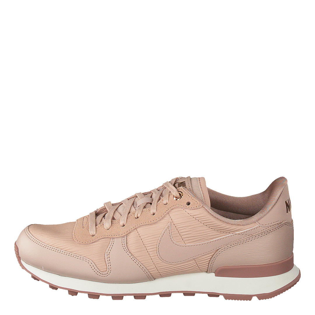 Nike Internationalist Trainers Prism Pink Nike Premium
