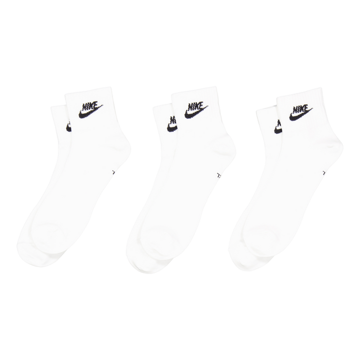 Everyday Essential Ankle Socks White