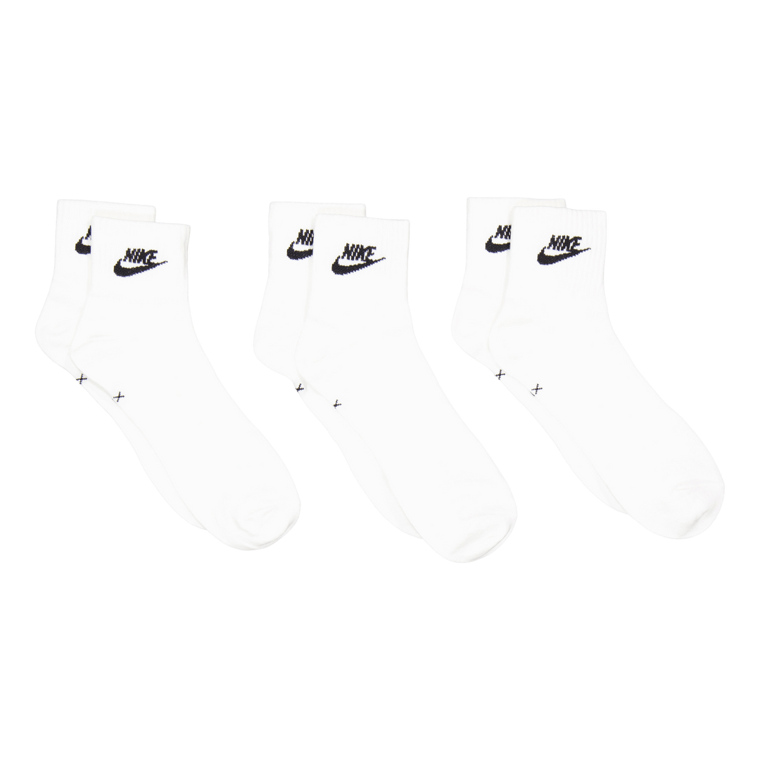 Everyday Essential Ankle Socks White