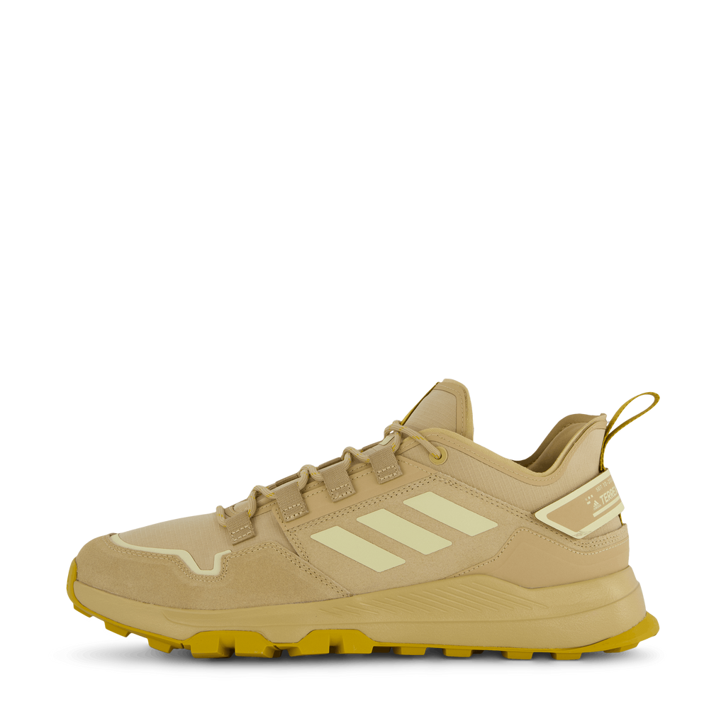 Terrex Hikster Low Hiking Shoes Beige Tone / Sandy Beige / Victory Gol –  Sportamore.com