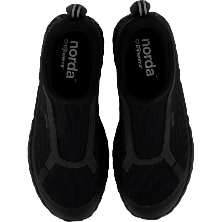 Norda 003 Pitch Black