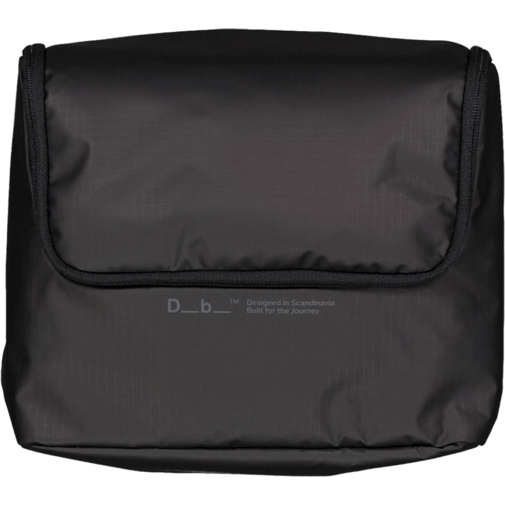 Essential Washbag M Black Out