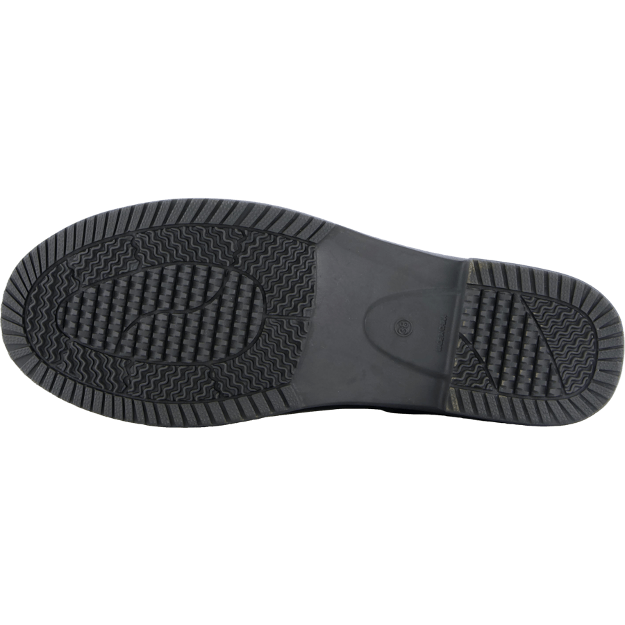 Low Color Boot W Black