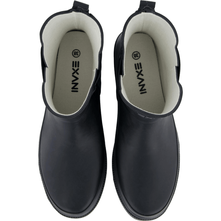 Low Color Boot W Black