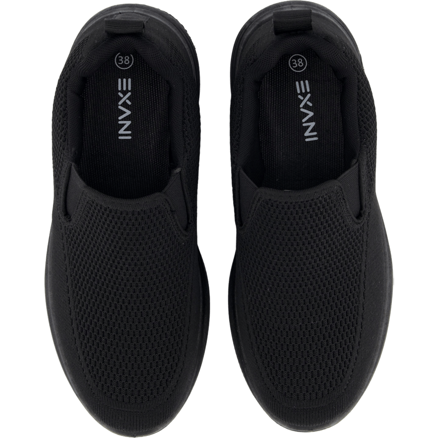 Ryan W Black