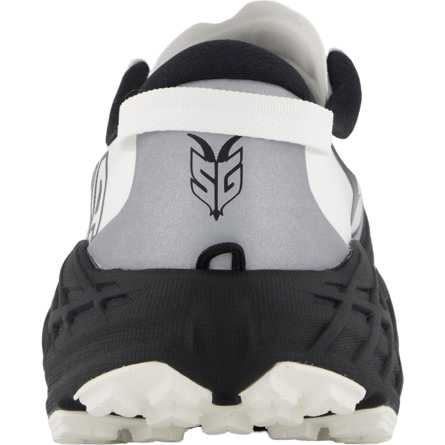M speedgoat 7 wide Black / white